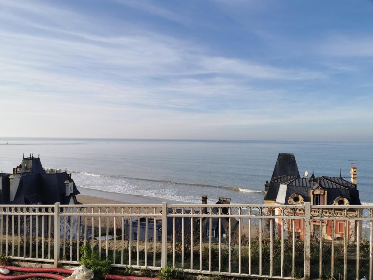 Les Pieds Dans L'Eau Apartamento Trouville-sur-Mer Exterior foto
